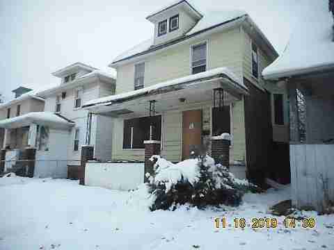 4380 Larchmont (2)_m.jpg